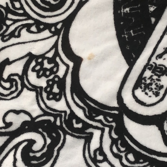 Boho Style Black and White Round Picnic Beach Towel Blanket - Picture 5 of 9